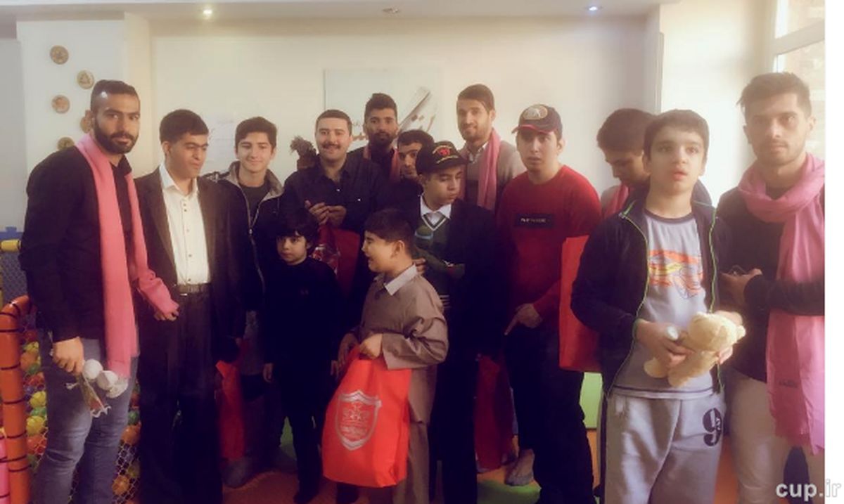 سرخ پوشان در خانه اوتیسم/عکس