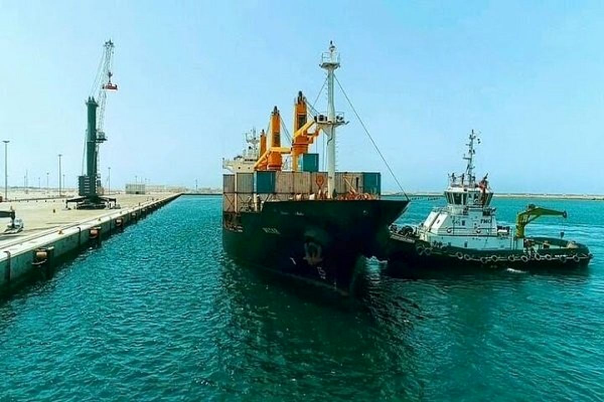 تخلیه اولین کشتی حامل خودروهای وارداتی تا ساعت ۲۳