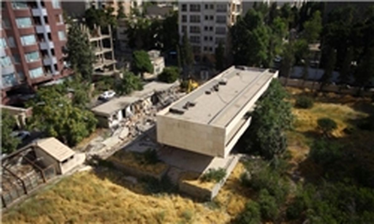 درگیری بین مالکان خانه توران و مأموران شهرداری 