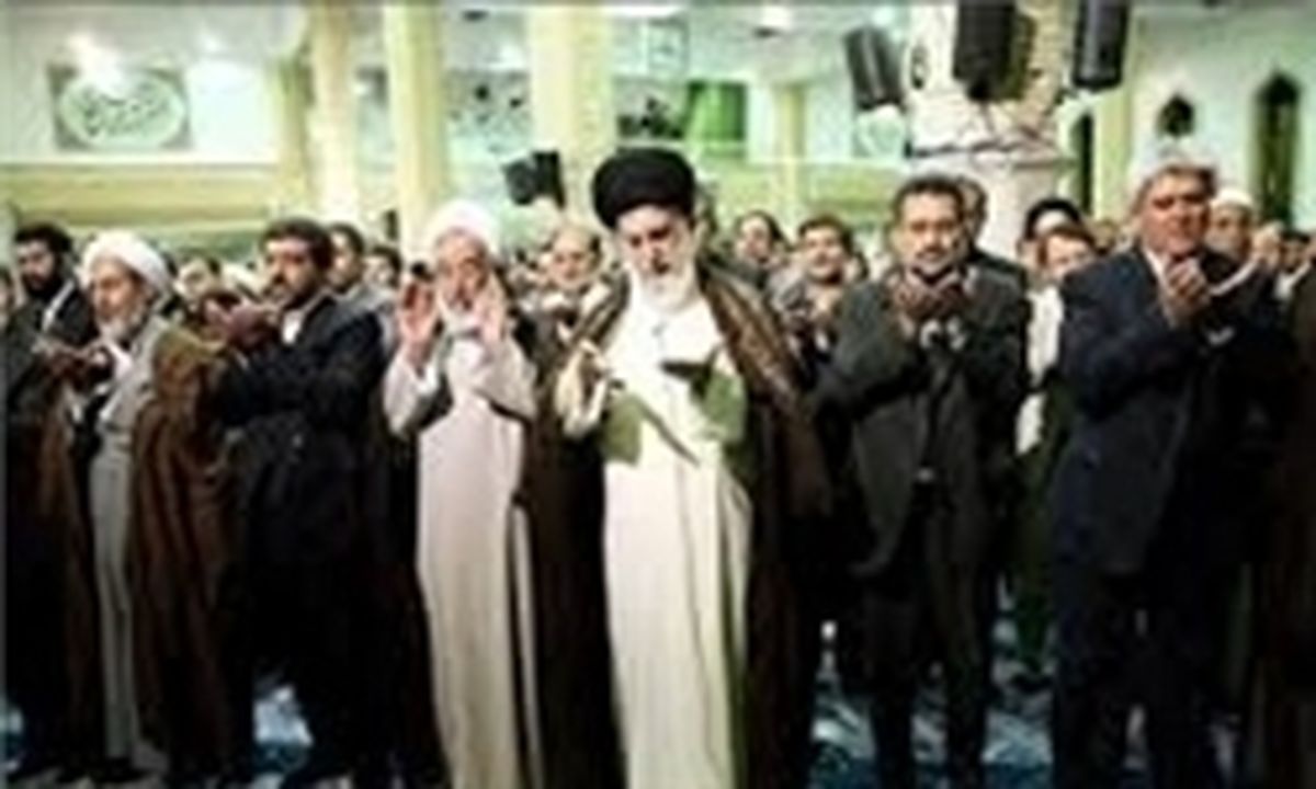 نماز جماعت به امامت مقام معظم رهبری