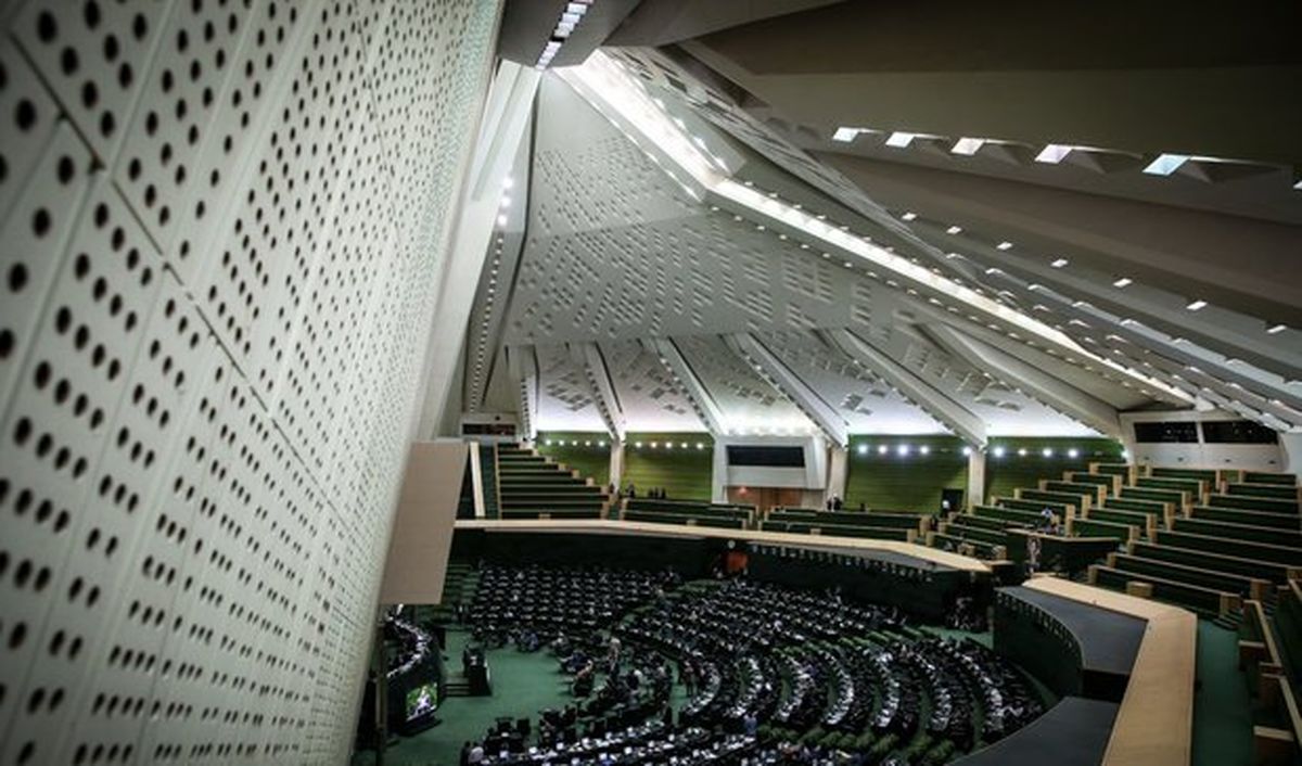 دلایل دهقان از نقض قانون توسط رئیس جمهور