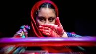 ترلان پروانه روی صحنه تئاتر