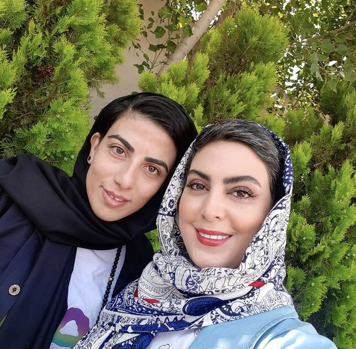 سلفی دوستانه نیلوفر شهیدی + عکس