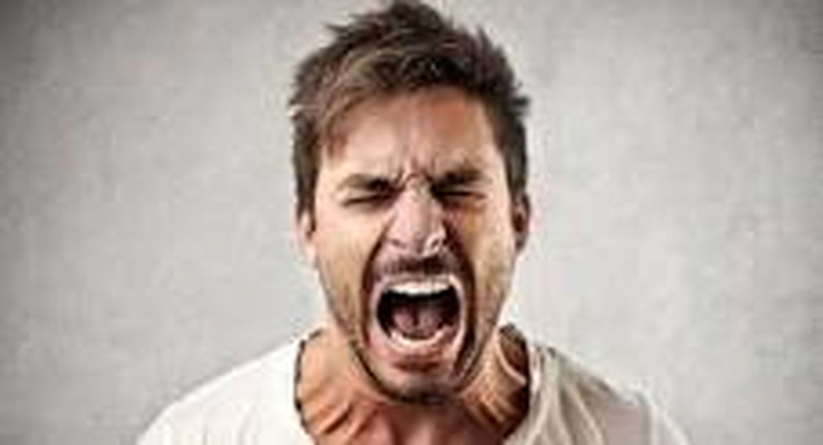 با صبر برنده بازی شوید/ چگونه با همسر عصبانی رفتار کنیم؟ 