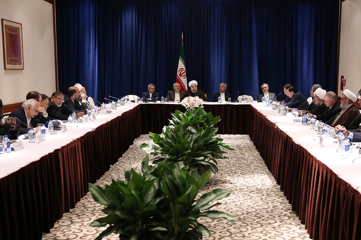 روحانی: برای حفظ منافع مسلمانان، باید روی اشتراکات تمرکز کرد