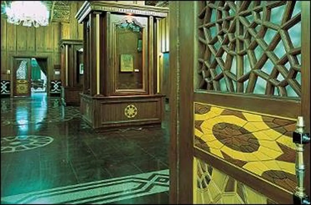 نمایش فرش‌های اهدایی مقام معظم رهبری در موزه‌‌ فرش آستان قدس رضوی