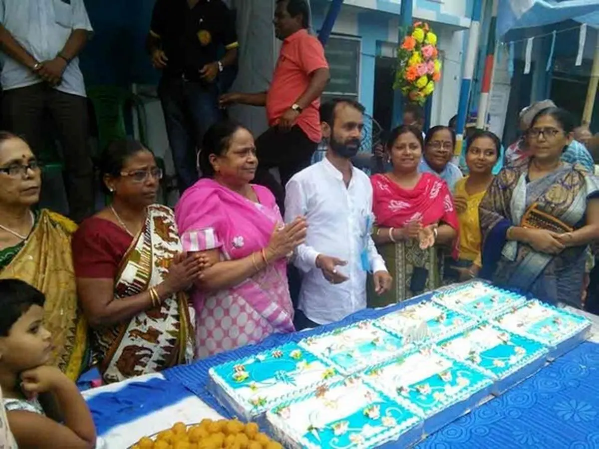 جشن تولد منحصر به فرد مسی در هندوستان (عکس)