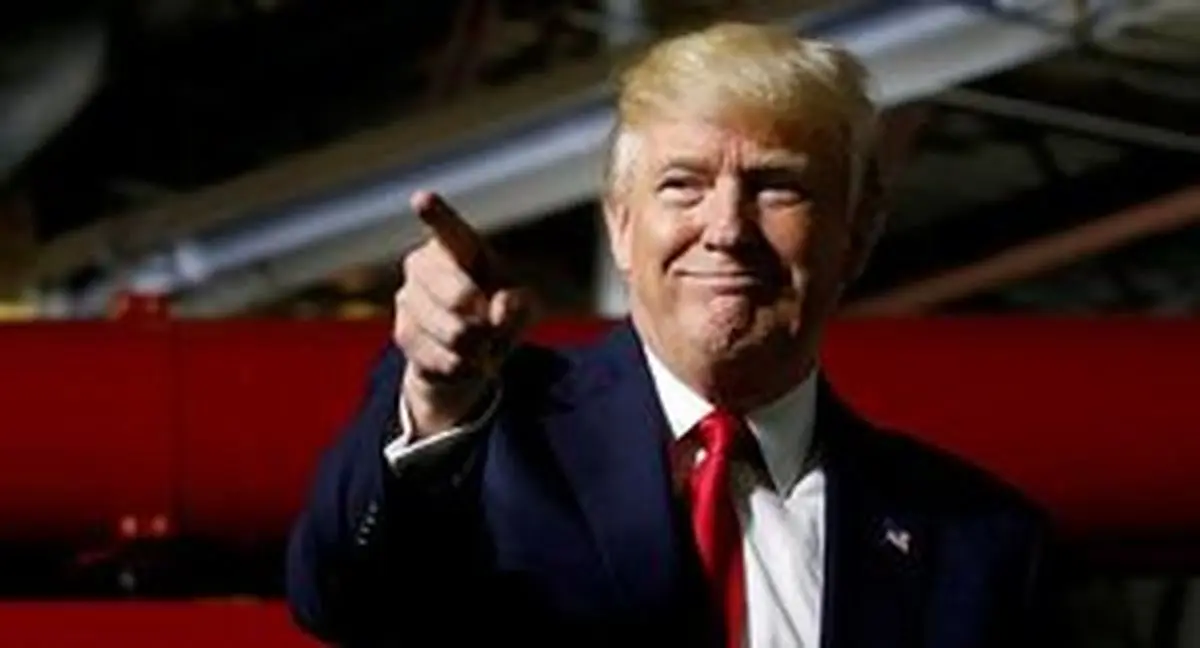 ترامپ اخراج یک مجری را تبریک گفت