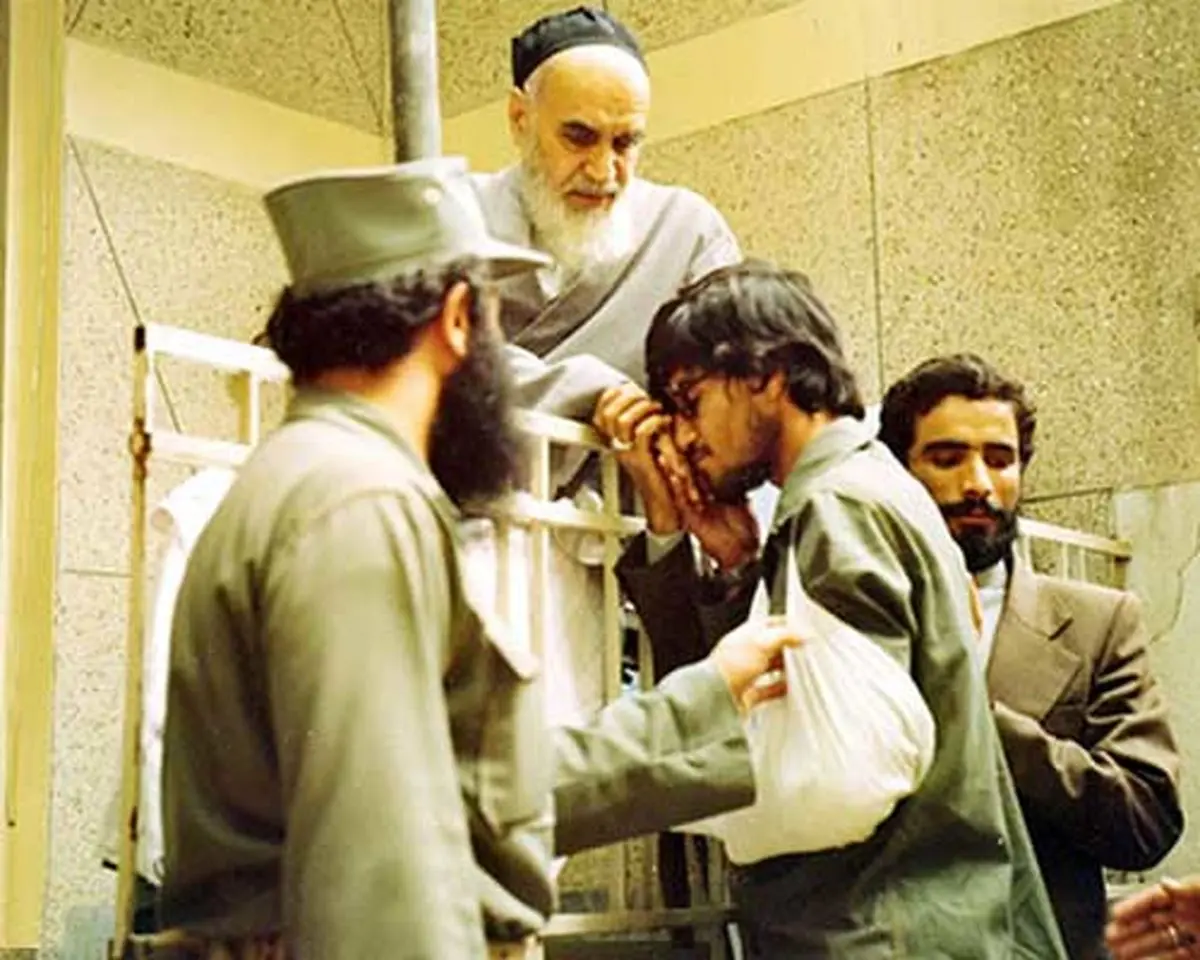 اشعار سرّی برای امام خمینی(ره) از عراق به ایران رسید