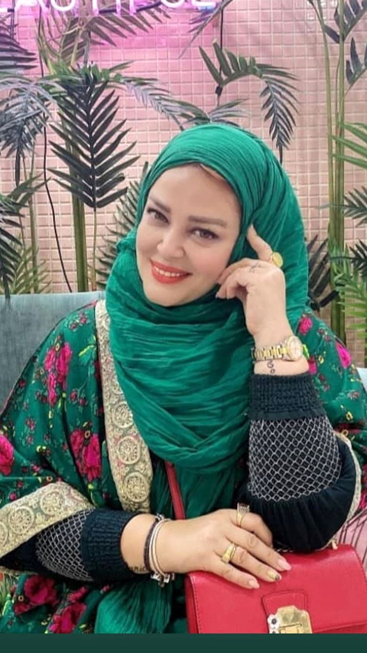 بهاره رهنما با تیپ بامزه + عکس