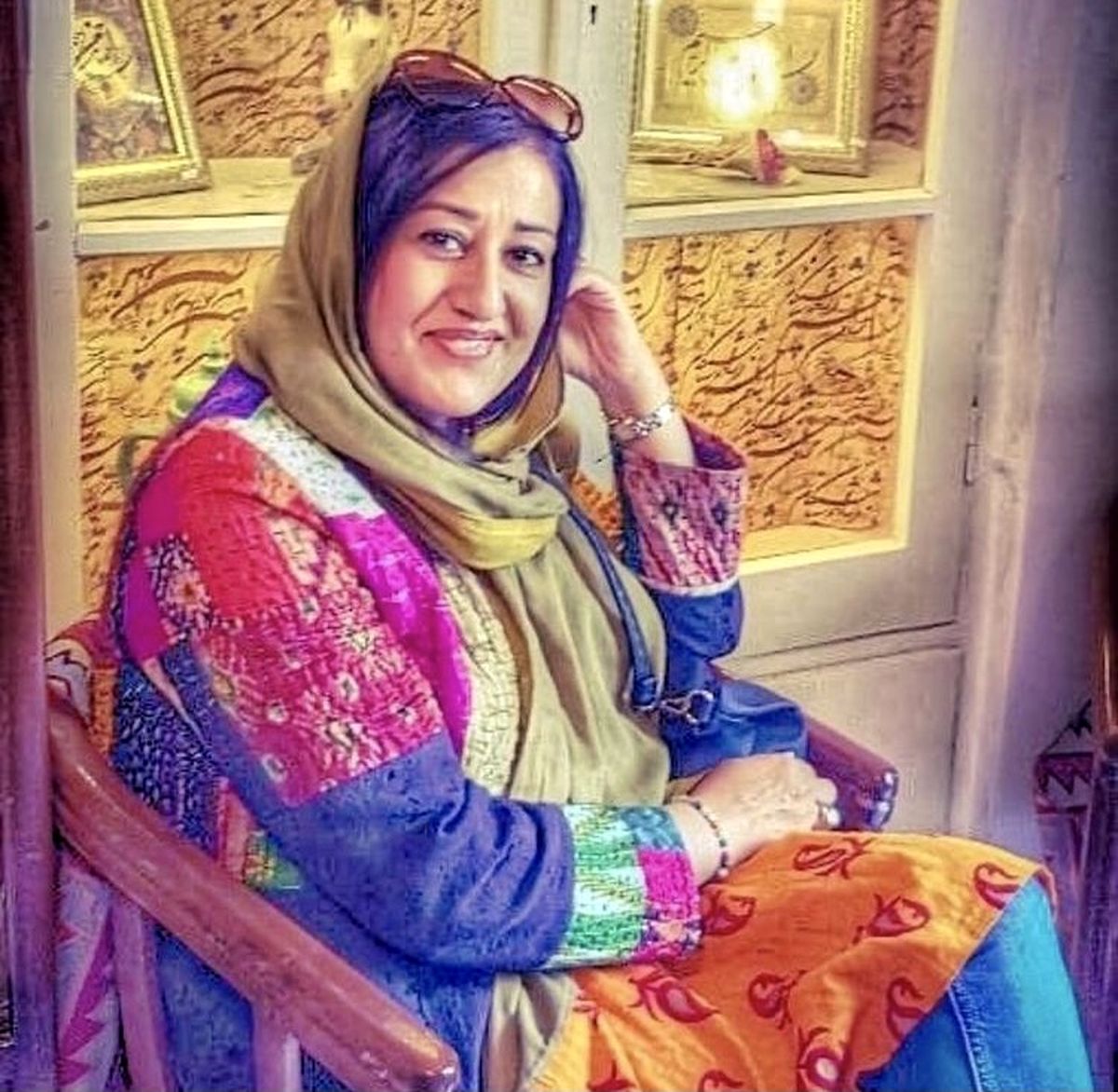 لباس پر رنگ و نقش خانم بازیگر + عکس