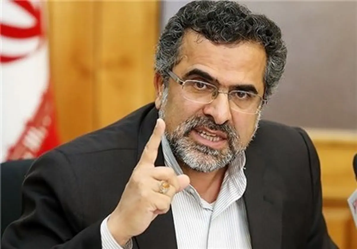 می‌خواستند احمدی‌نژاد را بزنند، من را زدند
