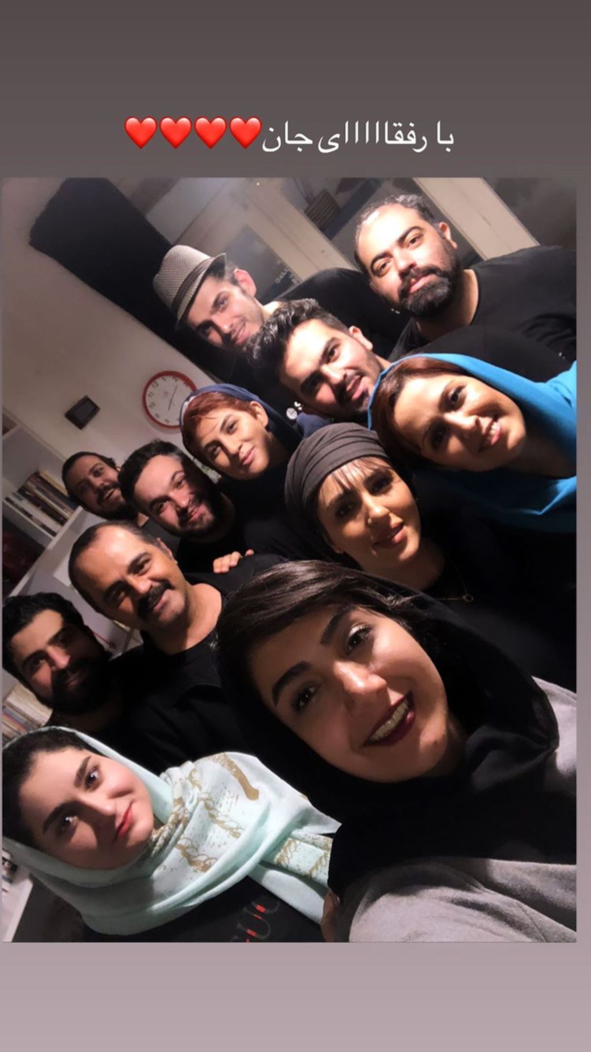 رضا مولایی در بین رفقایش + عکس