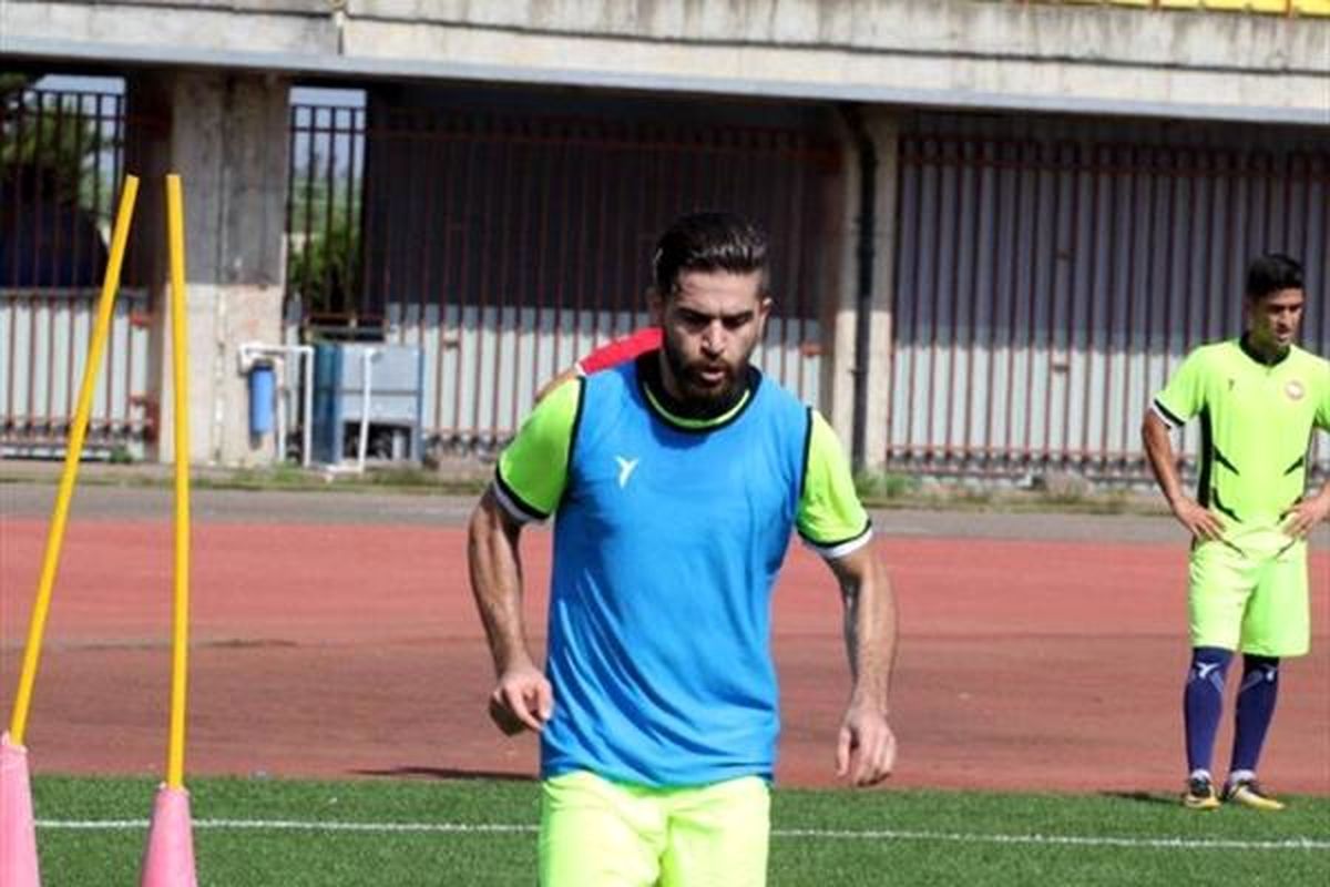 مدافع پیشین پرسپولیس شاگرد علی کریمی شد