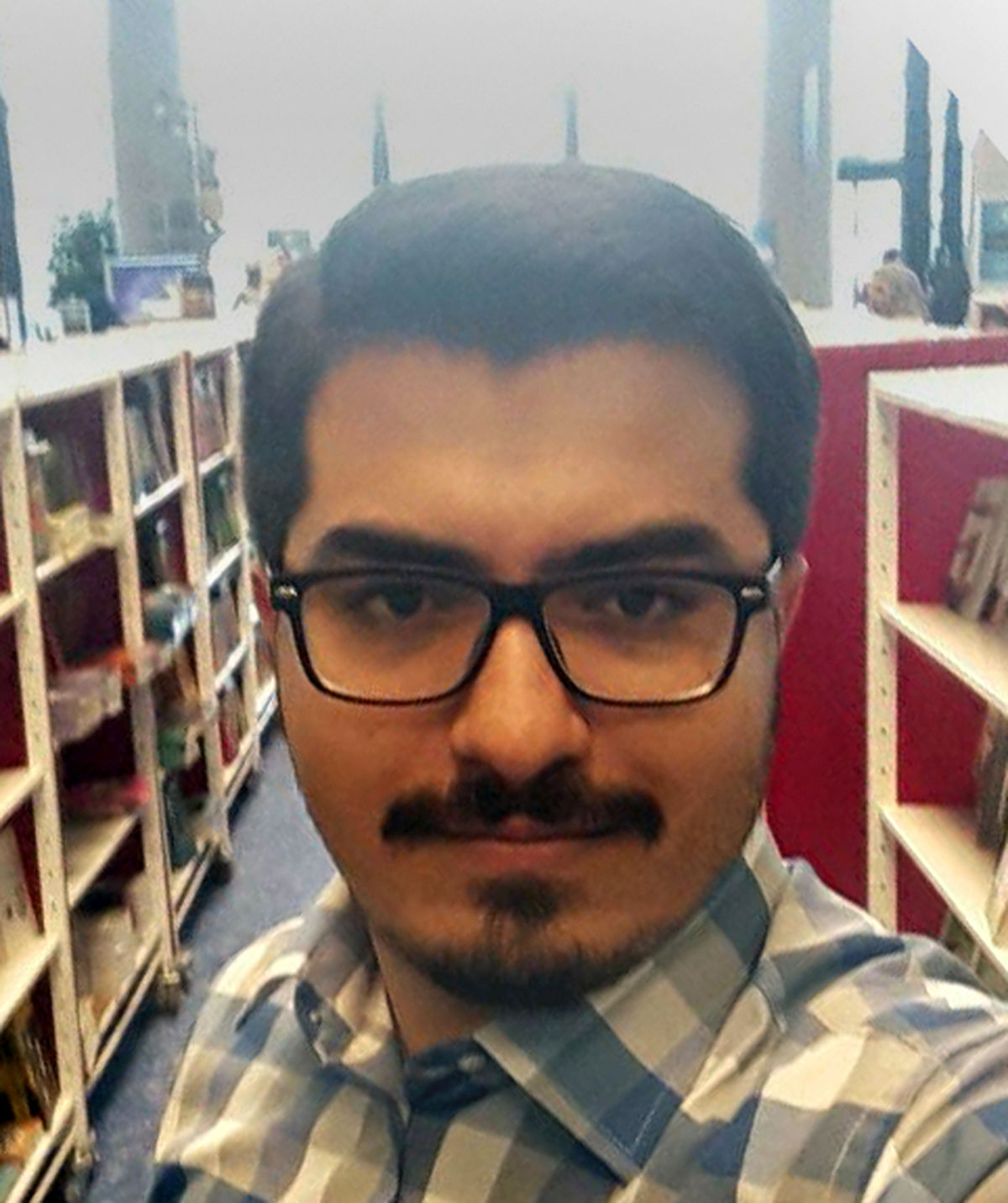 عزت اتفاقی نیست