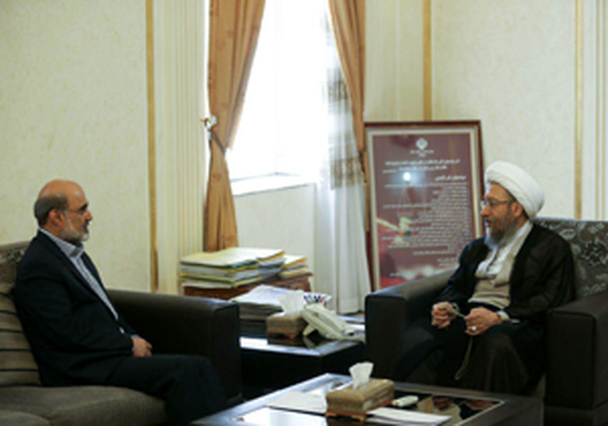 دیدار رئیس سازمان صدا و سیما با آیت الله آملی لاریجانی