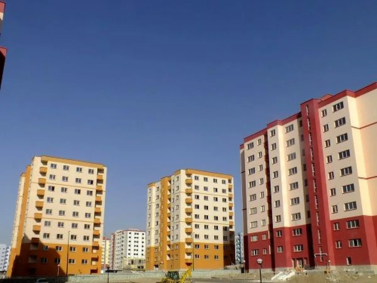 واگذاری ۵۰ هزار مسکن نیمه تمام به کمیته امداد