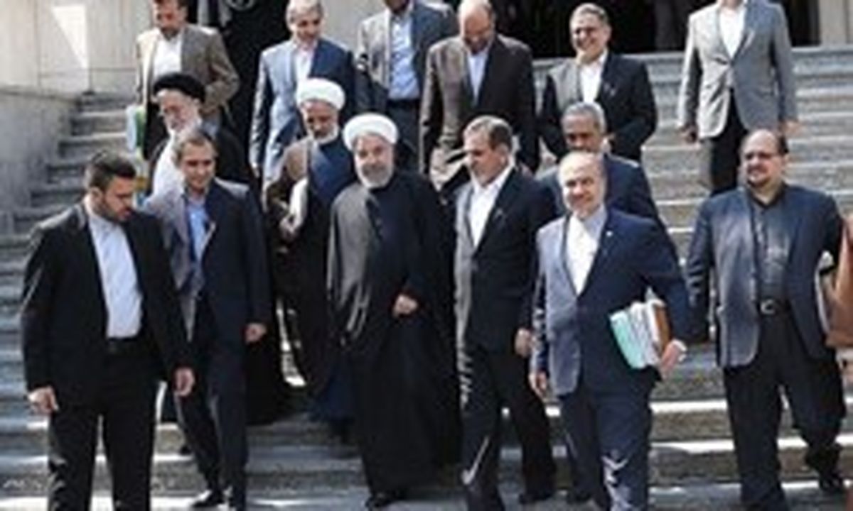 انتقاد روزنامه دولت از سکوت وزرای کابینه روحانی