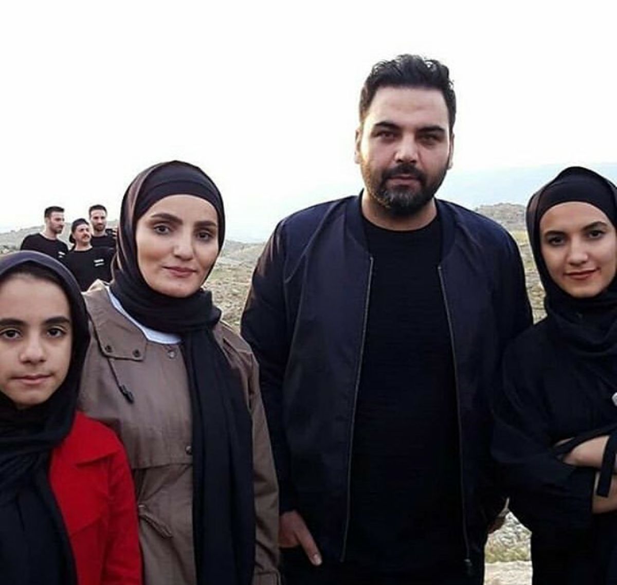 احسان علیخانی با دختران نینجا در پلدختر+عکس