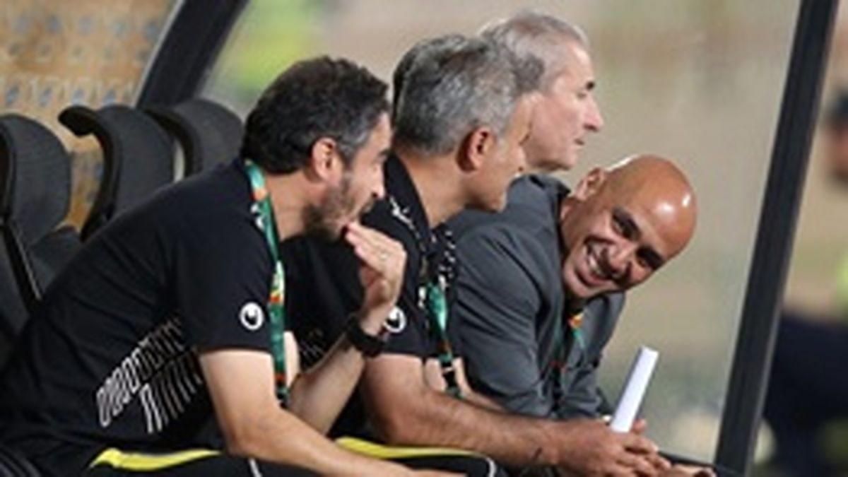 واکنش منصوریان در حمایت اسطوره های قرمز 