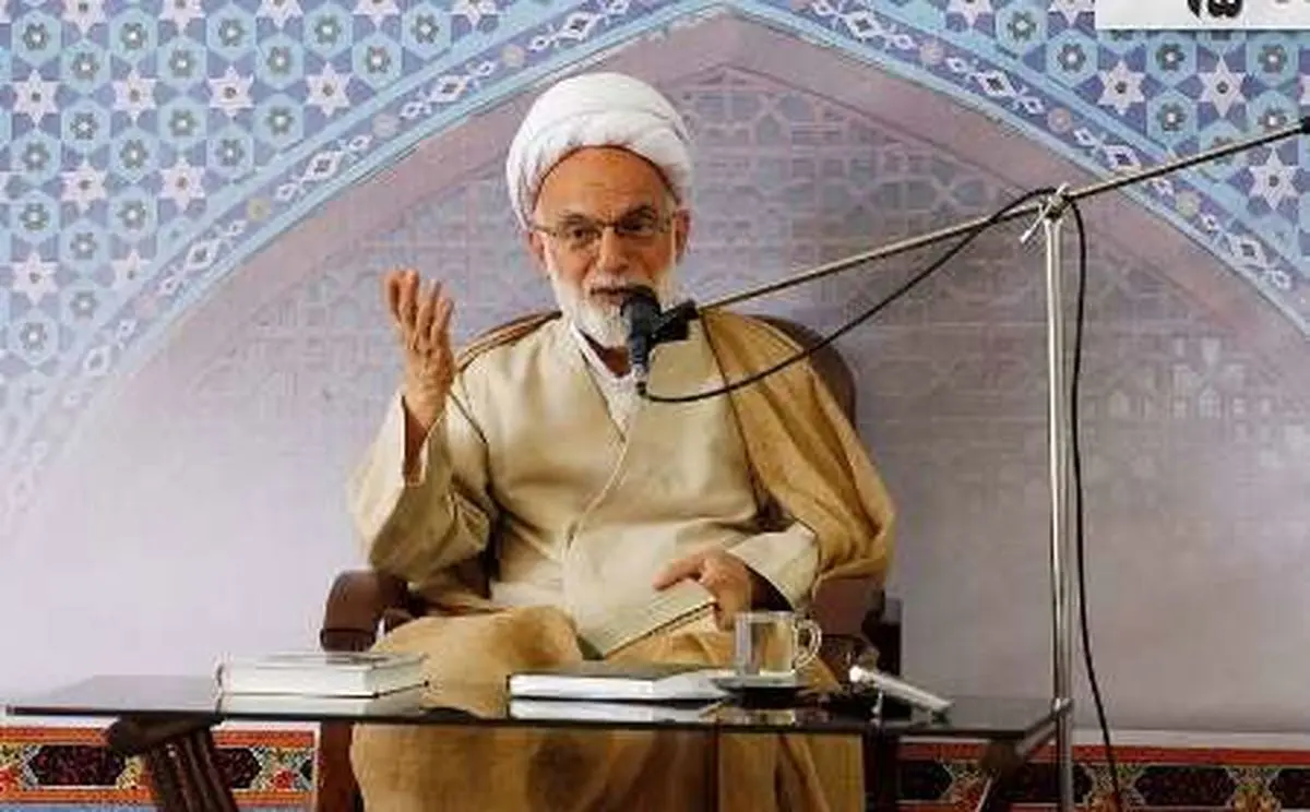 انقلابی که احیاگر هویت دینی است