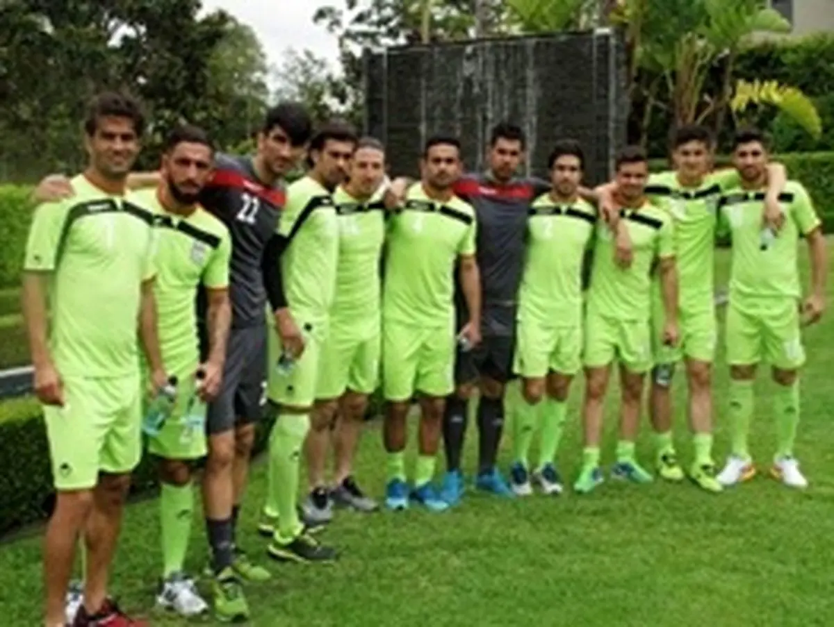 سرمان را میدهیم تا کروش بماند