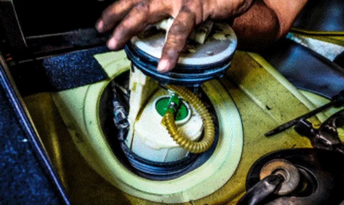 علائم خرابی مغزی پمپ بنزین : 5 علامت حیاتی + راهکار