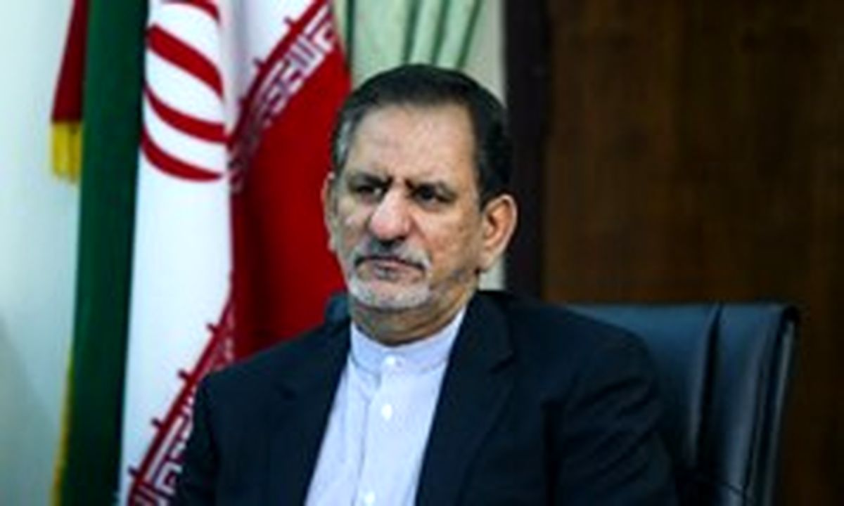 جهانگیری در نماز جمعه استانبول حضور یافت