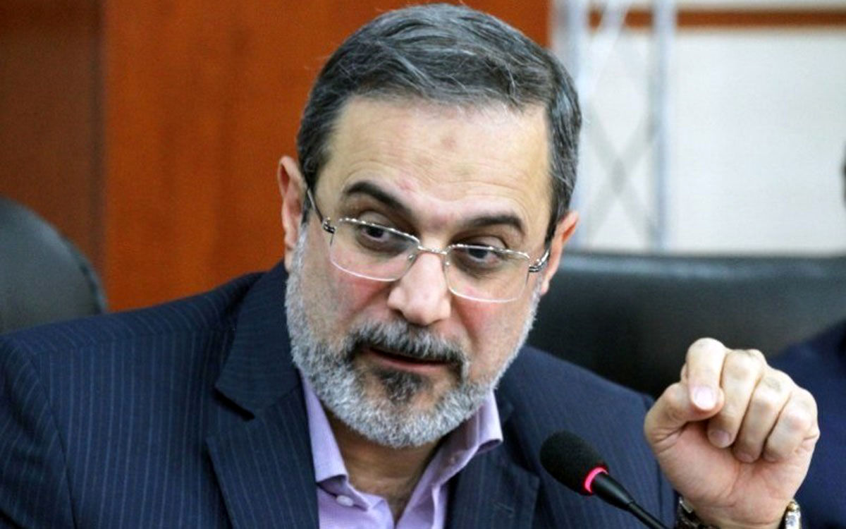 بطحائی: منظورم اجباری شدن آموزش زبان روسی نبود