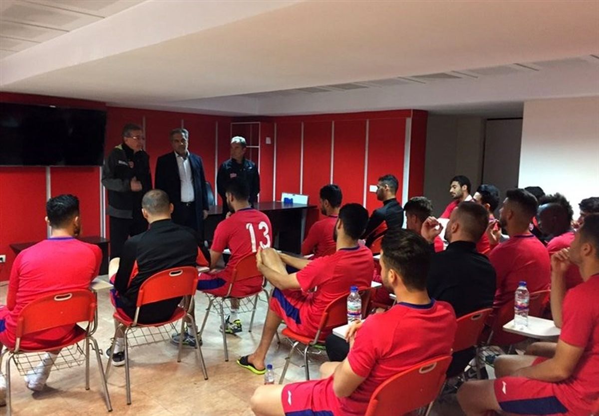 نشست مهم عرب با ۵ بازیکن معترض پرسپولیس و برانکو
