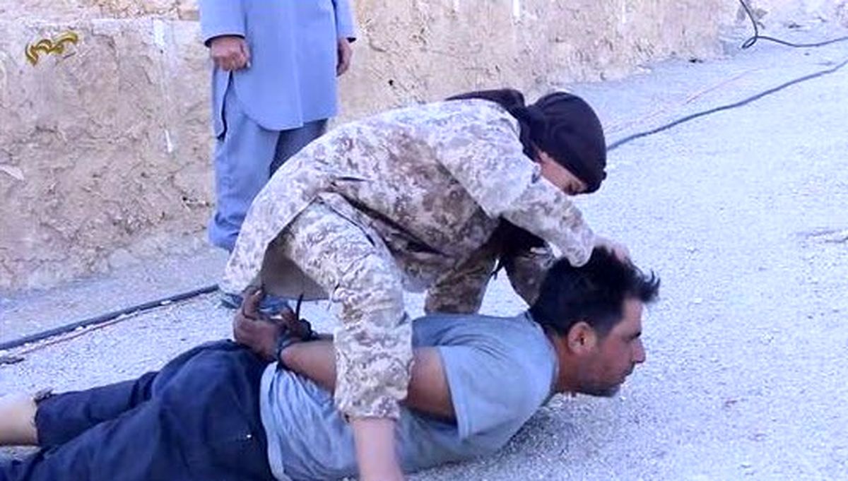 جلاد خردسال داعشی را بهتر بشناسید+عکس