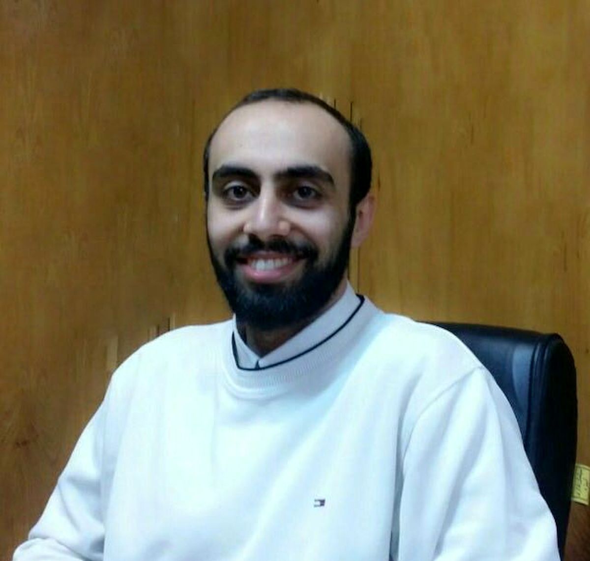 آقای زیباکلام حقیقت را قربانی منافع حزبی نکنید