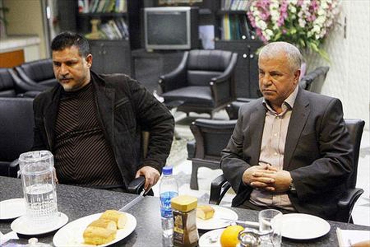 دایی و پروین درگیر شدند!
