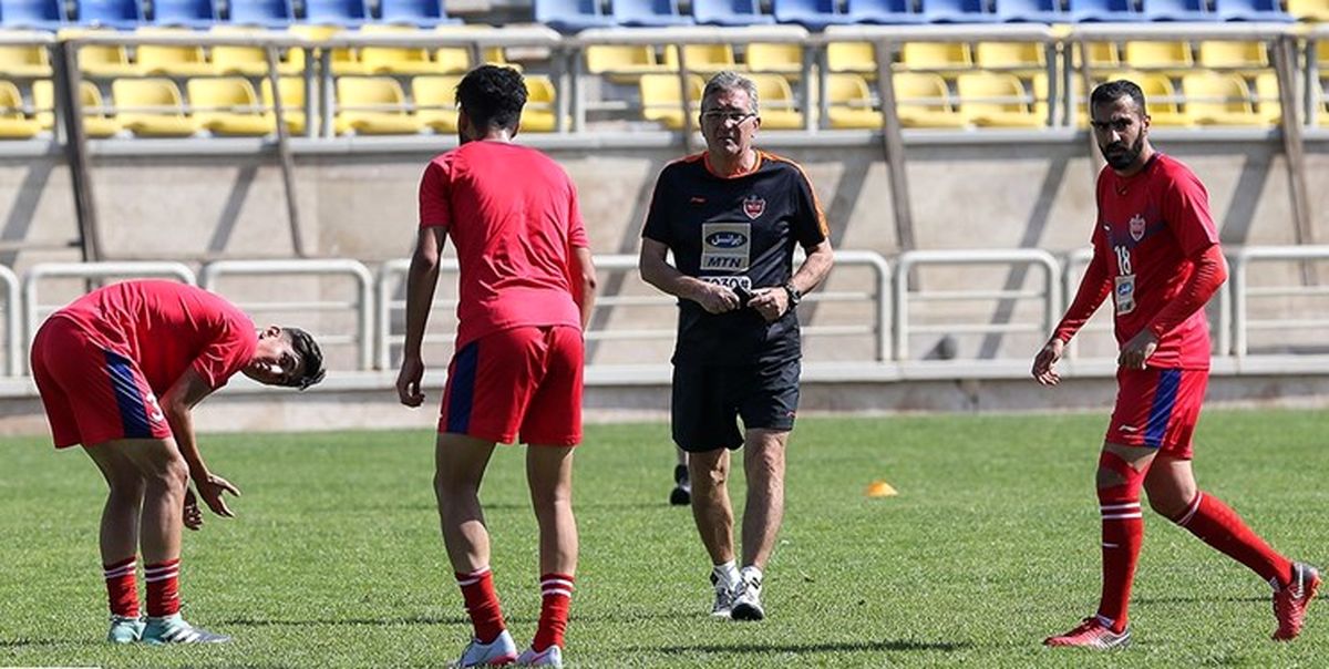 خبرنگاران و هواداران را از تمرین پرسپولیس بیرون کردند!