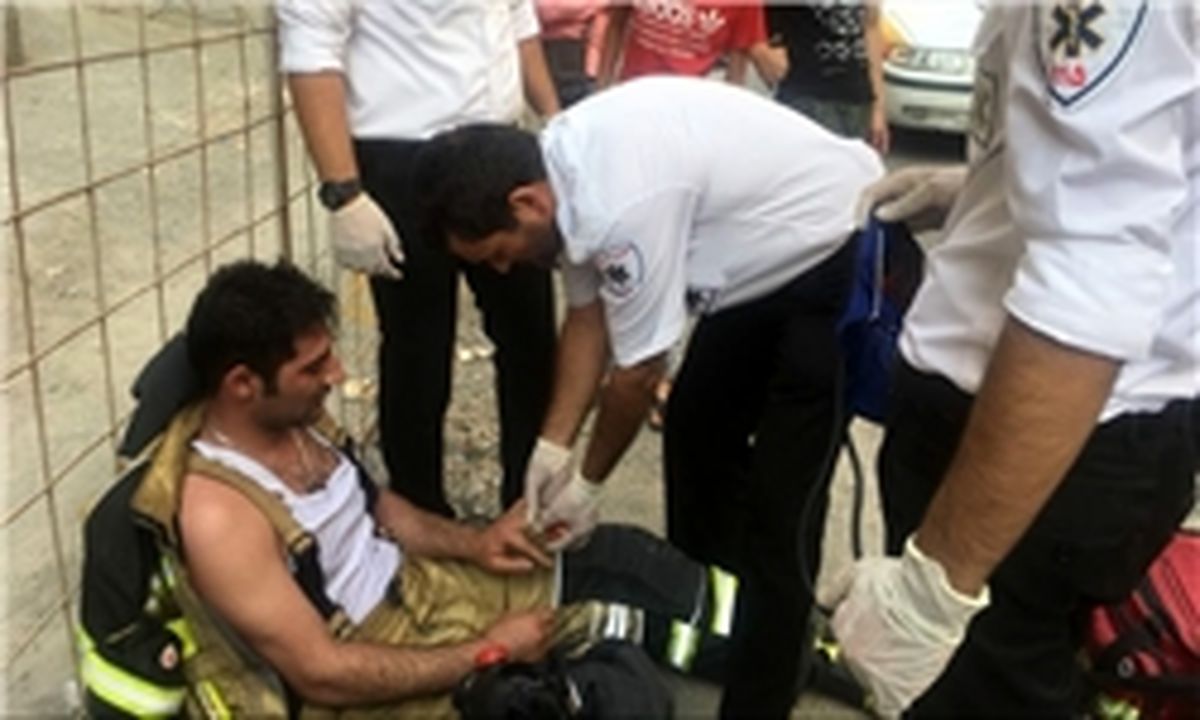 افزایش تعداد مصدومان حادثه آتش سوزی برج ۲۰ طبقه در تهران