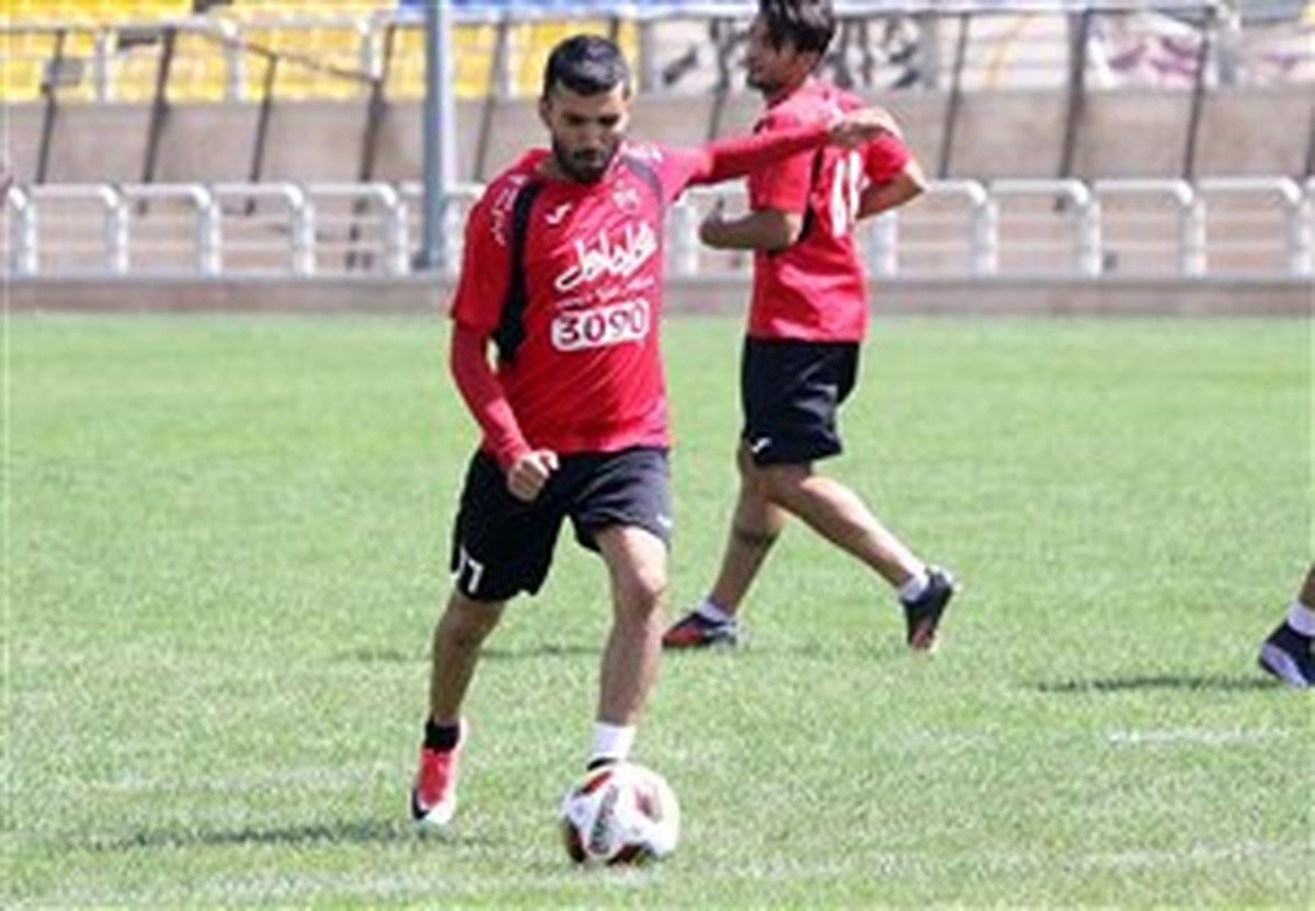 هافبک پرسپولیس مصدوم شد