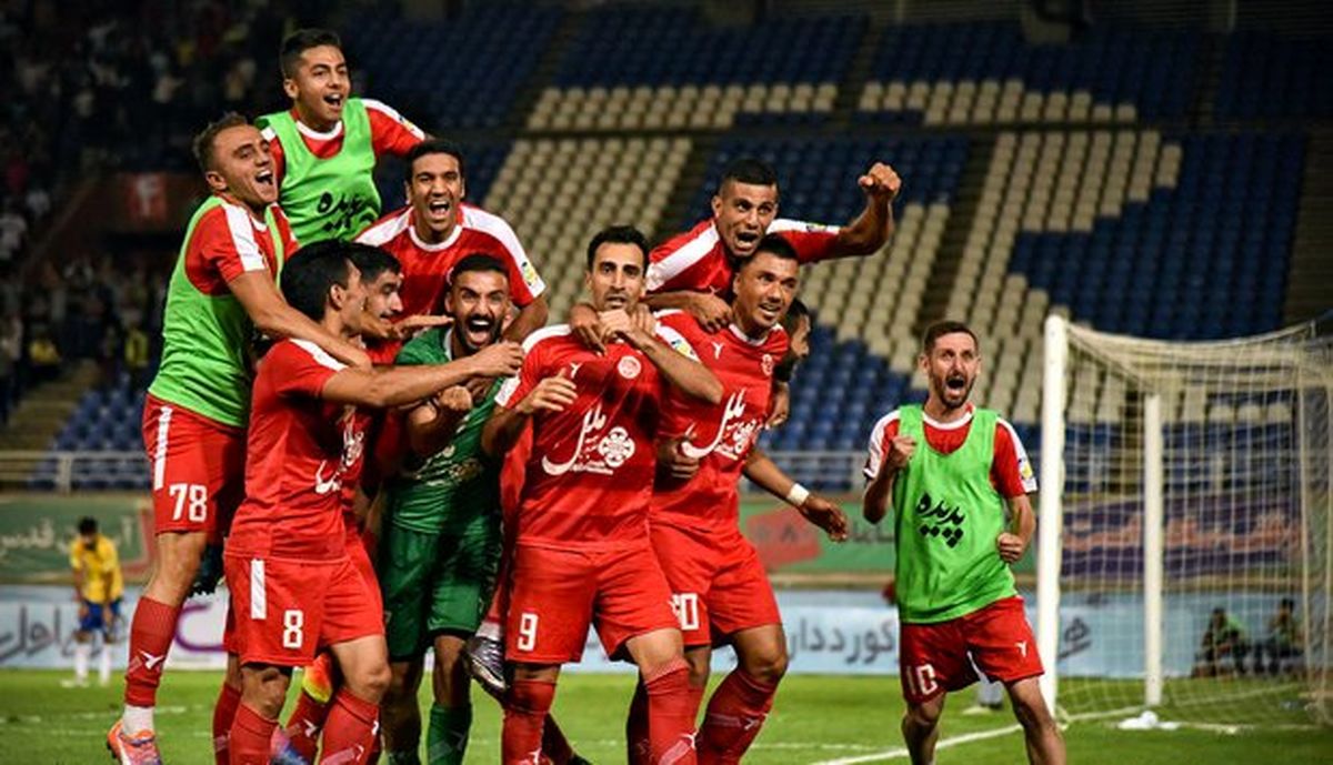 پدیده، میهمان ناخوانده صدر جدول