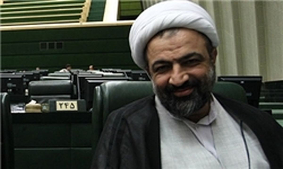 به کارناوال غیرقانونی هاشمی و مشایی رسیدگی شود
