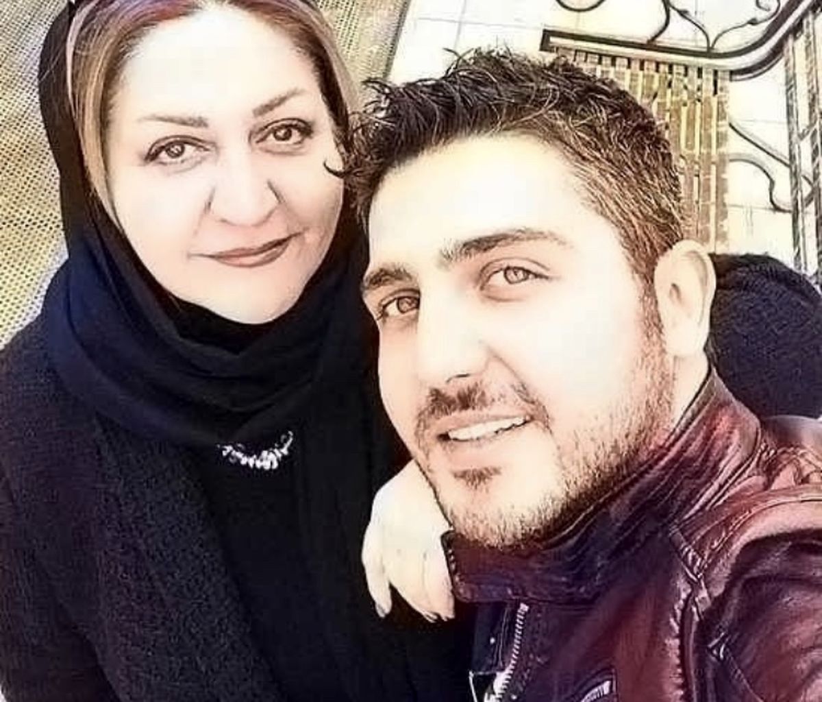 محمدرضا غفاری و مادرش + عکس