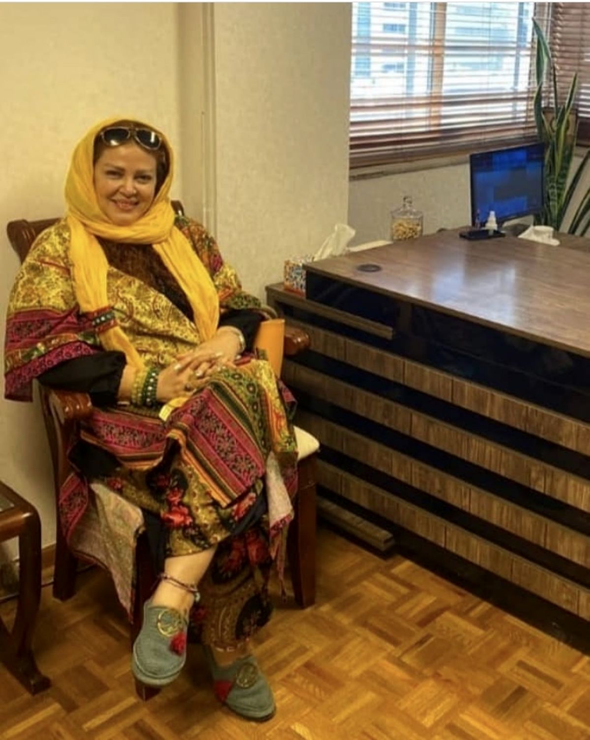 بهاره رهنما در دفتر کارش + عکس