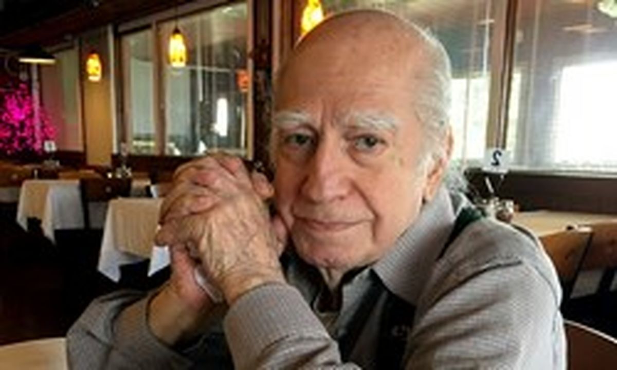 پایه‌گذار عکاسی دانشگاهی درگذشت
