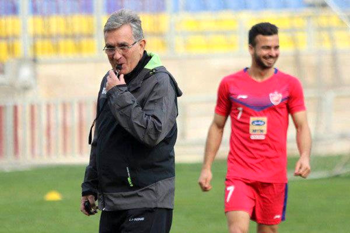 آژیر قرمز؛ تصمیم عجیب برانکو قهرمانی را از پرسپولیس می‌گیرد