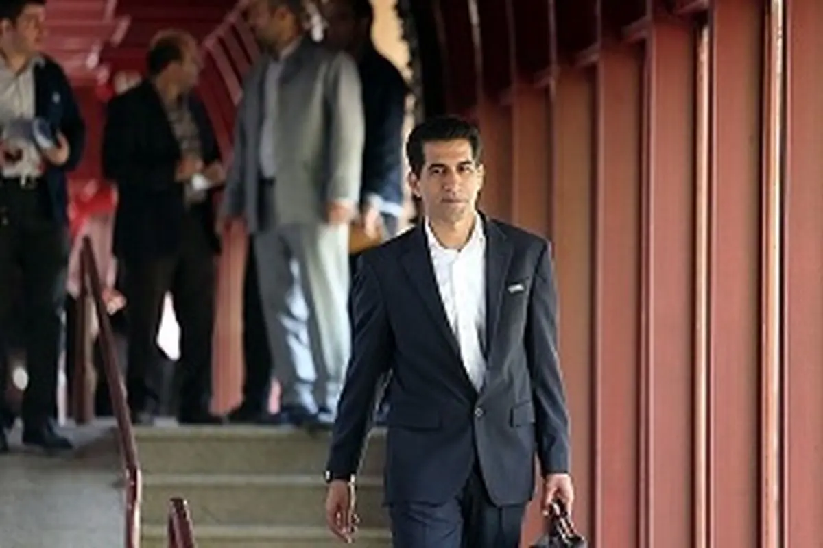 کامرانی فر از دپارتمان داوری رفت