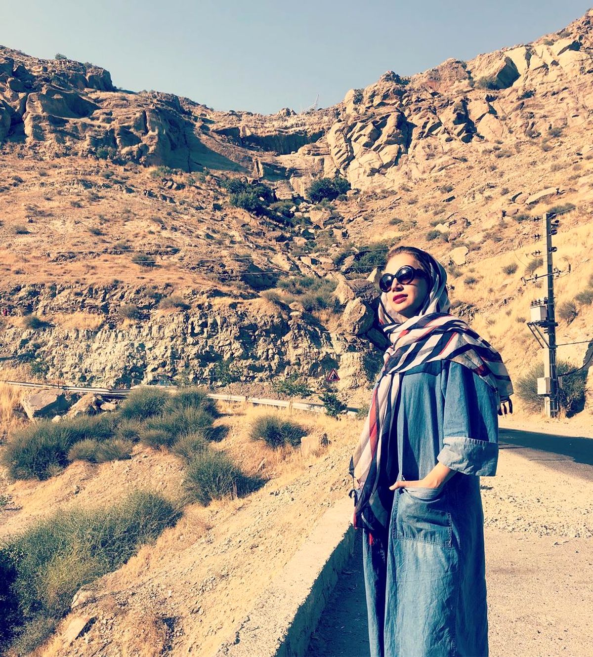 شبنم قلی خانی در بیابان بی آب و علف+عکس