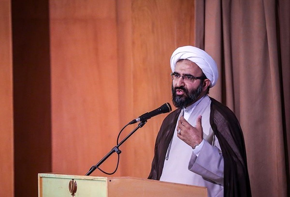 پایه‌گذاری سنّتی زیبا توسط رهبر انقلاب
