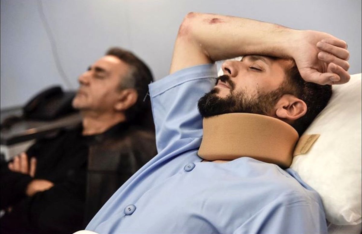پرویز پرستویی و پسرش روی تخت بیمارستان + عکس