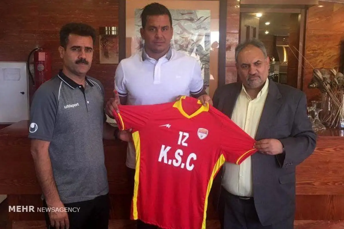 پاسخ حامد لک به توهین هواداران استقلال