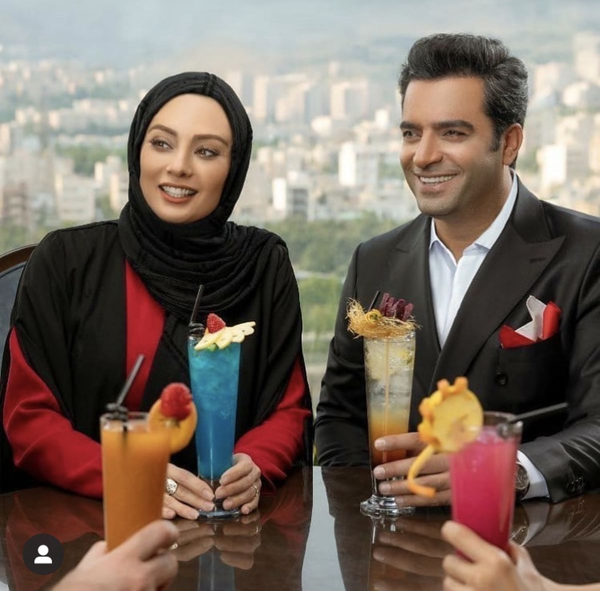 یکتا ناصر و منوچهر هادی در کافه + عکس