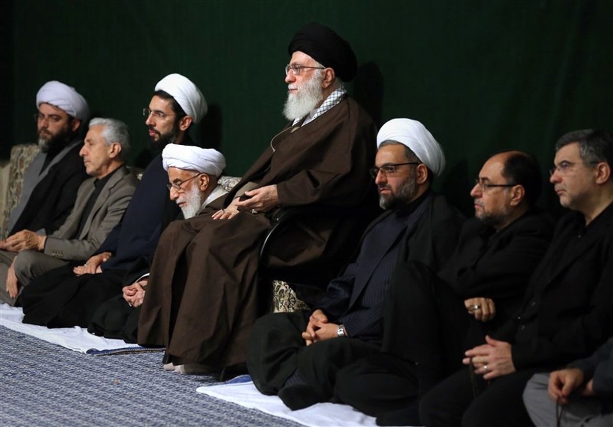 رهبر معظم انقلاب: ایمان زلال جوانان مومن زمینه‌ساز جلب تفضلات الهی است
