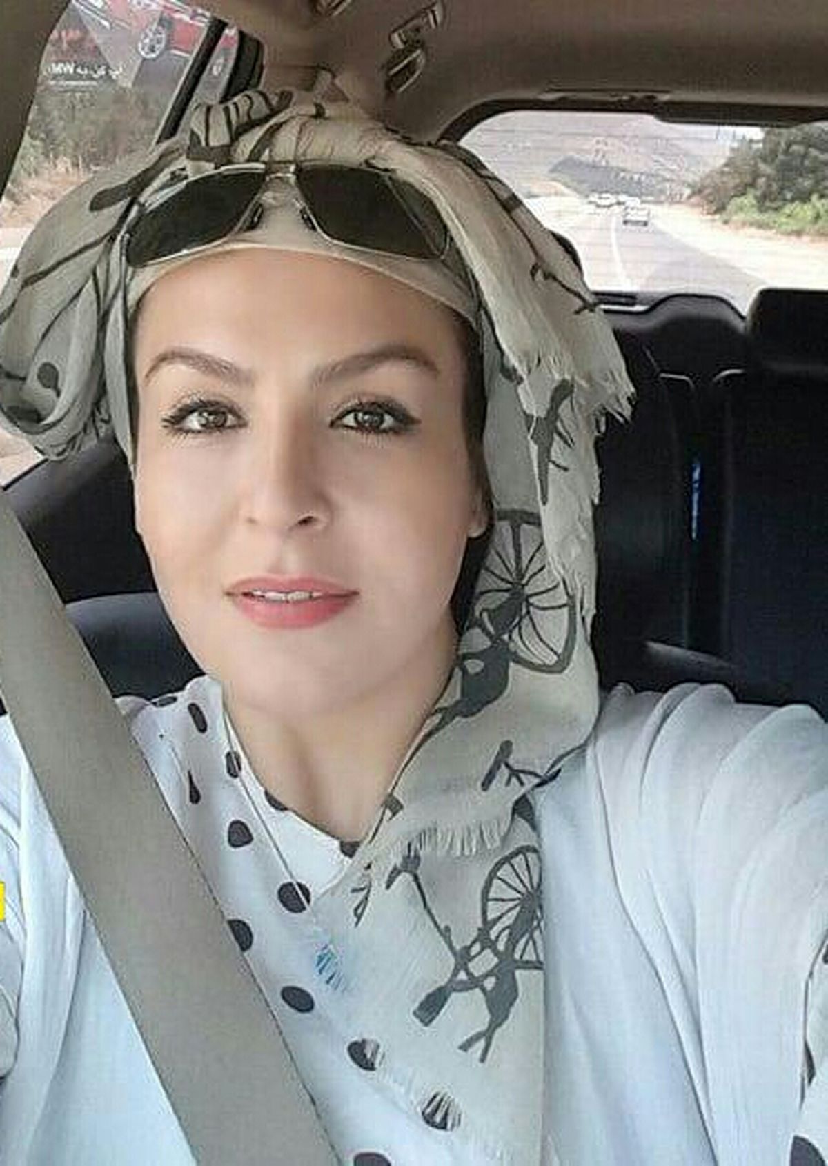 ماشین سواری آزیتا ترکاشوند با تیپی متفاوت+عکس